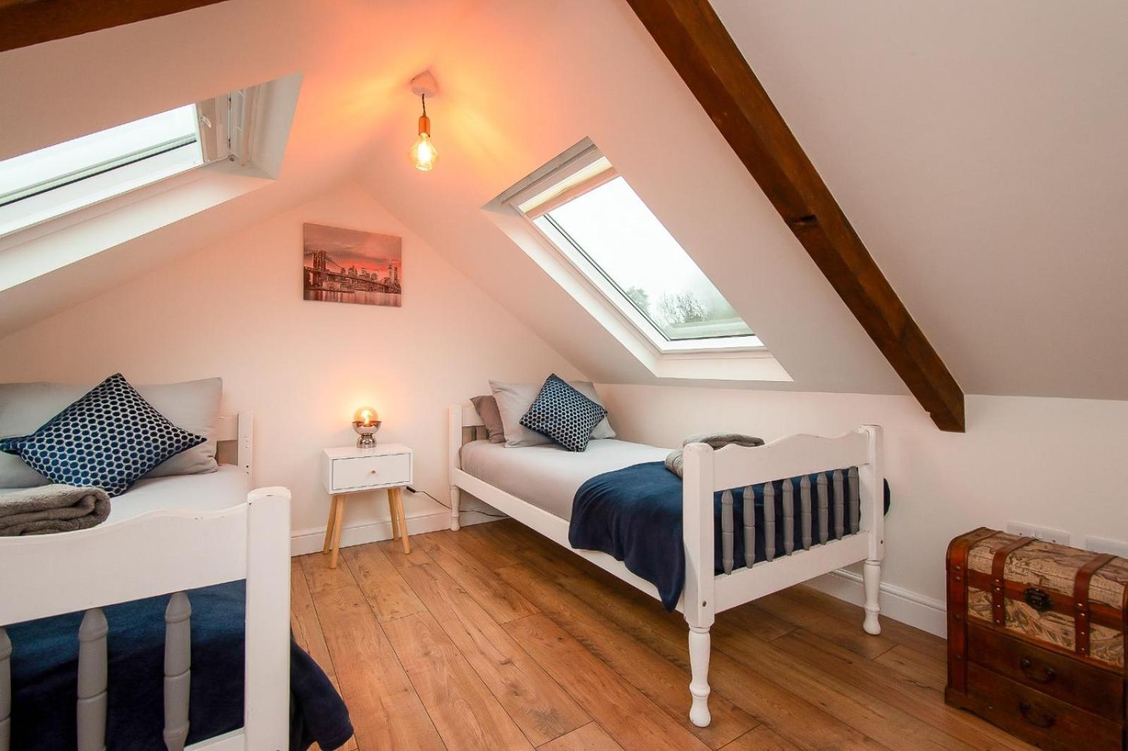 Casa One Hundred - A Beautiful 4 Bed House On The Beach Front Swansea Exterior foto